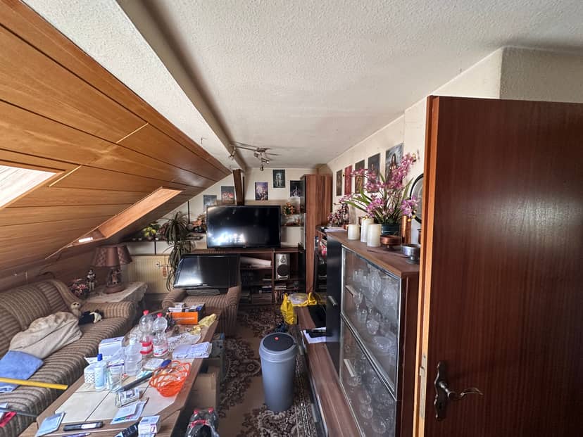 M15 DG Wohnung – Vorher