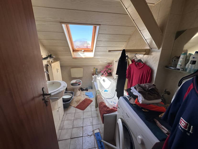 M15 DG Wohnung – Vorher
