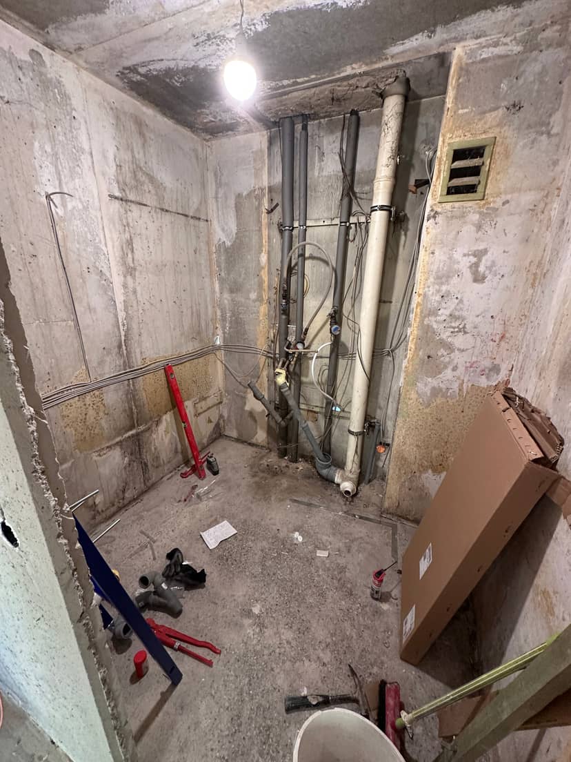 KKH20 3 Zimmer - Messi - Wohnung – Renovierungsphase