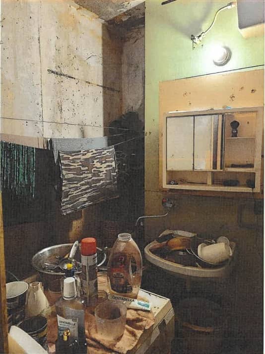 KKH20 3 Zimmer - Messi - Wohnung – Vorher
