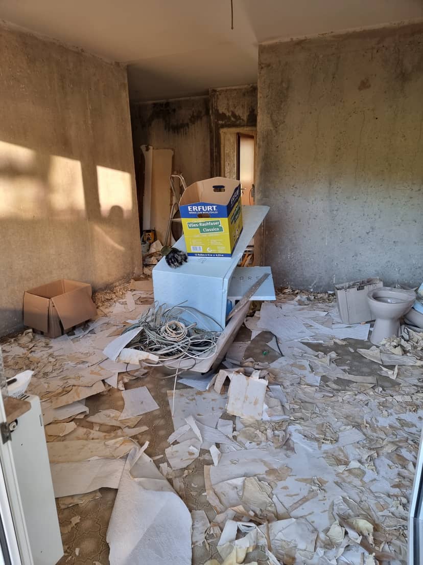 S5 3 Zimmer Etagen Wohnung – Renovierungsphase