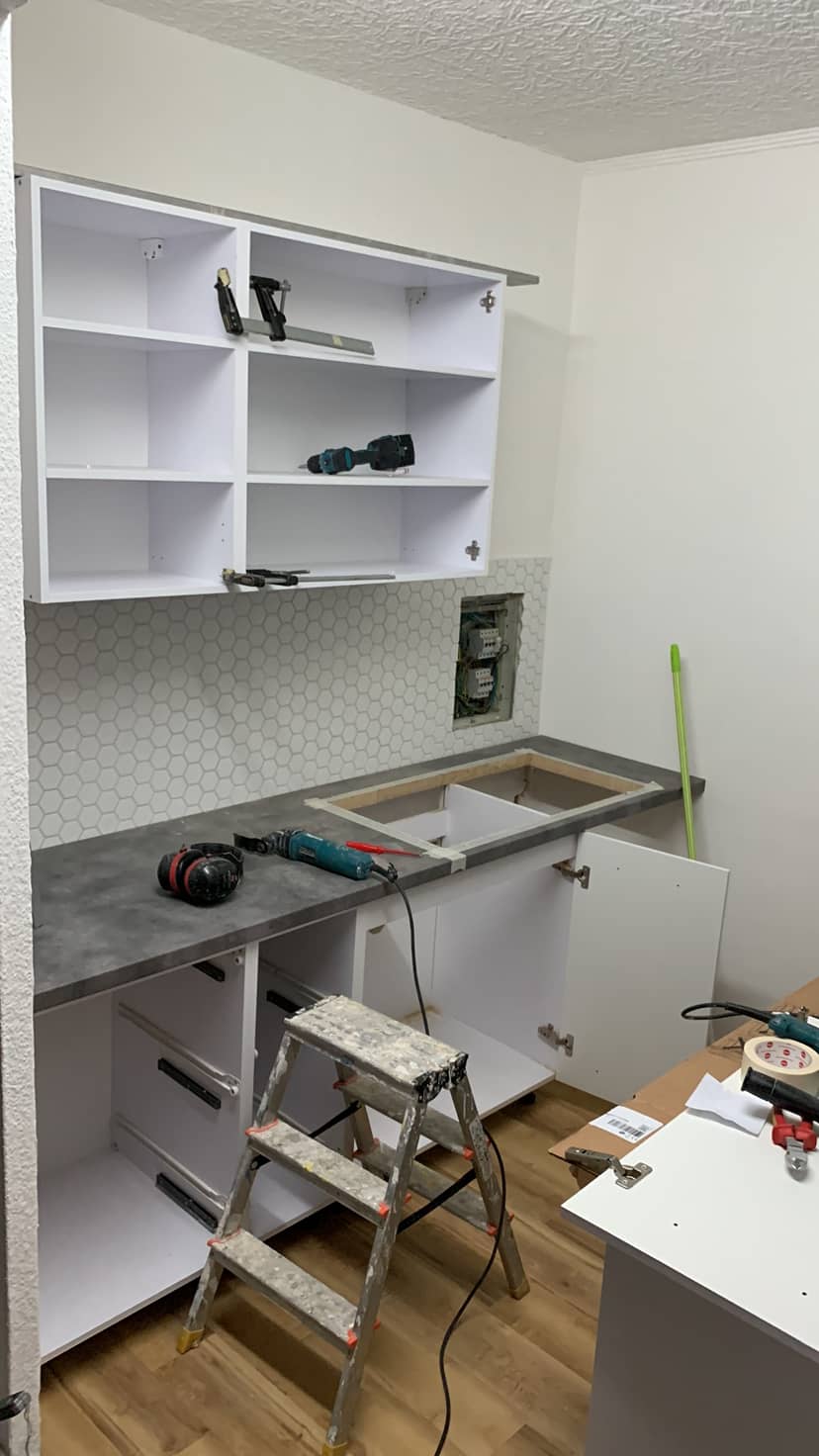 S5 3 Zimmer Etagen Wohnung – Renovierungsphase