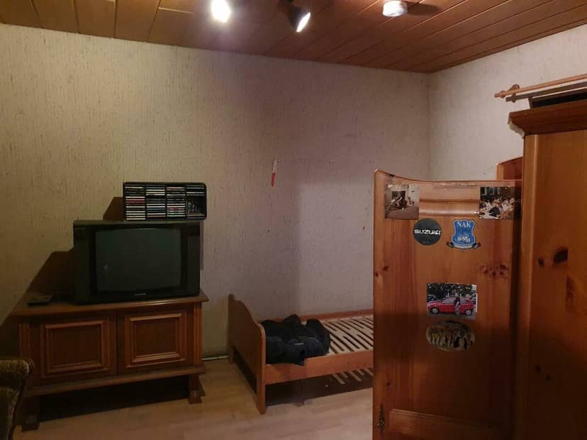 S145 - 3 Zimmer DG Wohnung – Vorher
